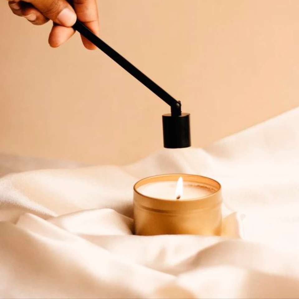 Soy Wax Scented Candle, Candle Care: Use a Candle Snuffer to Extinguish Fire